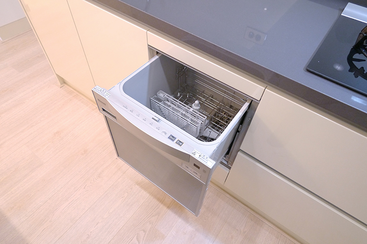 廚房設計｜簡約風格｜Rinnai 洗碗機「RKW-C401C(A)-SV-TR」｜日本原裝，抽屜式設